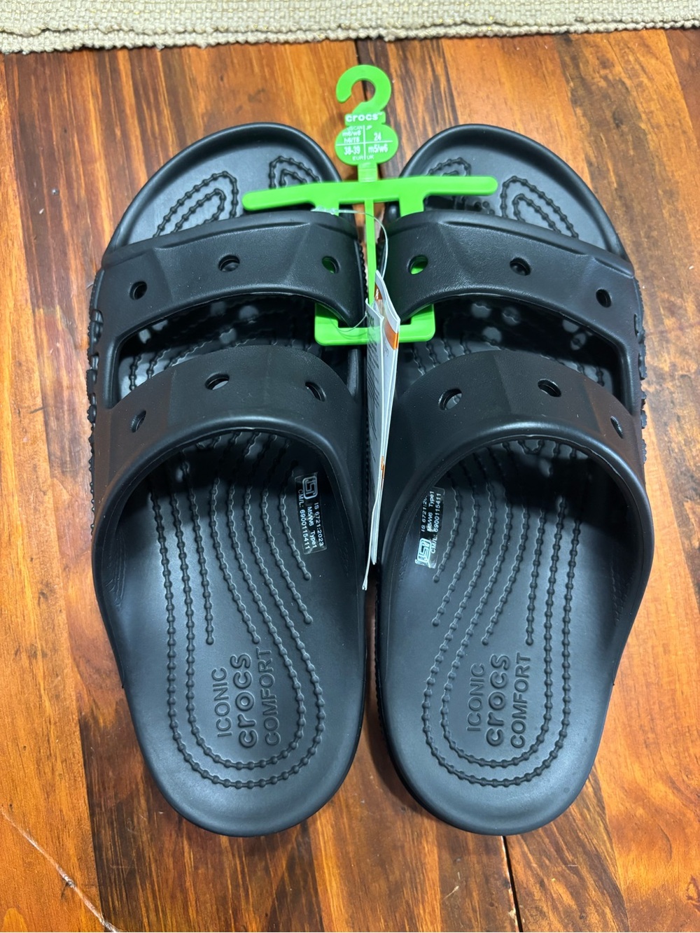 CROCS Iconic Comfort Sandals-Size 8 NEW